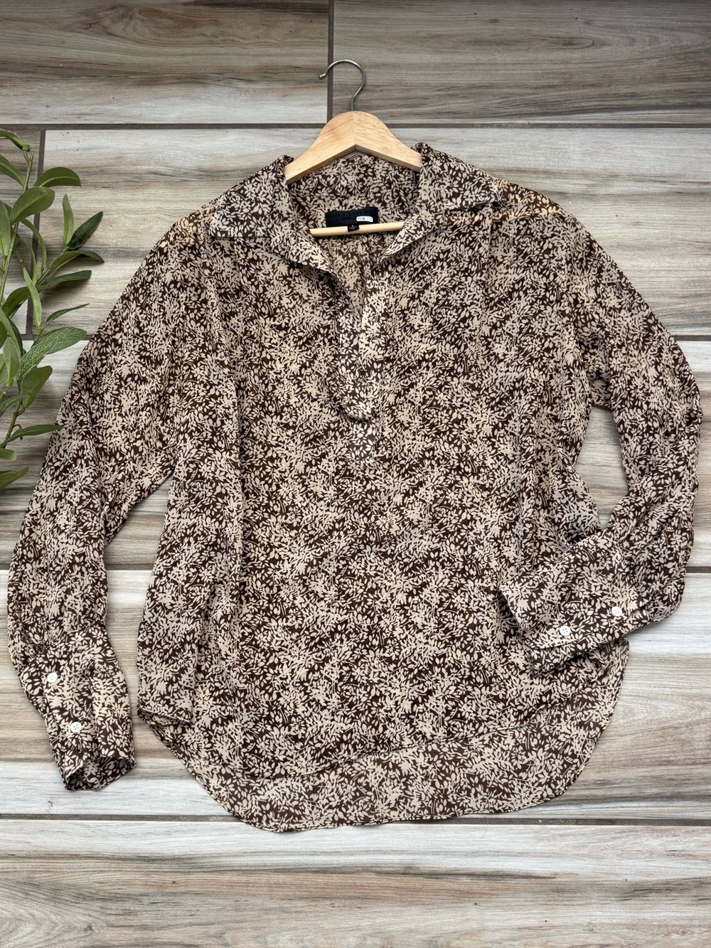 Nili Lotan Brown Cream Floral 100% Silk Ruffle Blouse Size Large Made USA